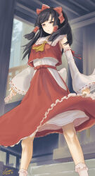 hakurei reimu from touhou
