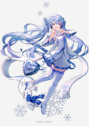 hatsune miku from vocaloid by mebaru