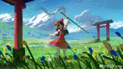 hakurei reimu from touhou