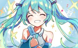 hatsune miku from vocaloid by aoiyui
