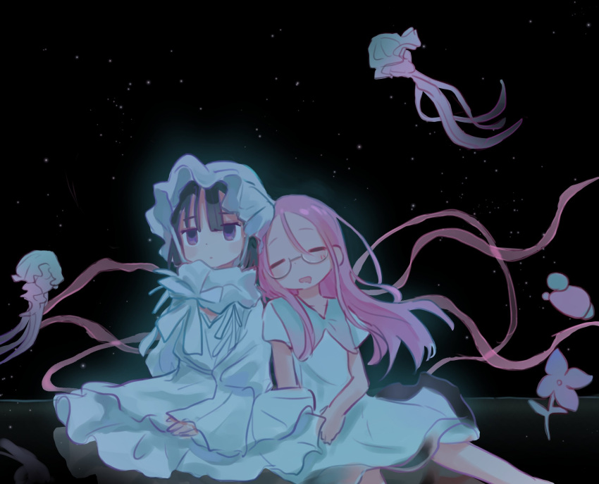 Safebooru - 2girls alien stage black hair bonnet closed eyes commentary ...