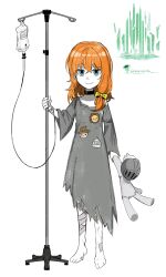  1girl absurdres asdf1211950 barefoot black_choker black_souls bow character_doll choker closed_mouth dorothy_(black_souls) dress full_body grey_dress grimm_(black_souls) hair_bow highres intravenous_drip long_hair looking_at_viewer low-tied_sidelocks simple_background smile solo the_wizard_of_oz white_background yellow_bow 