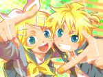  brother_and_sister finger_frame green_eyes grin highres junji kagamine_len kagamine_rin siblings smile twins vocaloid 