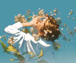  1boy blue_sky brown_hair commentary_request flower hands_up male_focus original outdoors plant rido_(ridograph) shirt short_hair sky solo watermark white_flower white_shirt 