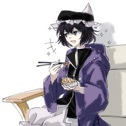  +++ 1other androgynous black_hat black_shirt chopsticks coattails collared_shirt couch cowboy_shot eating food fried_rice frilled_headwear frilled_shorts frills hair_between_eyes happy hat high_collar highres holding holding_chopsticks holding_food holding_with_chopsticks hood hood_down hooded_jacket jacket laughing len'en long_sleeves looking_to_the_side mob_cap on_couch open_clothes open_jacket open_mouth other_focus puffy_shorts purple_hair purple_jacket shadow shirt shitodo_kuroji short_hair shorts simple_background sitting smile solo sparkle triangular_headpiece v-shaped_eyebrows violet_eyes white_background white_shorts wide_sleeves yancao_(pixiv_103434280) zipper zipper_pull_tab 