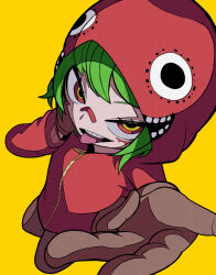  1girl bis814 gloves green_hair gumi highres hood hoodie looking_at_viewer matryoshka_(vocaloid) multicolored_eyes open_mouth red_hoodie short_hair smile smiley_face solo vocaloid yellow_background 