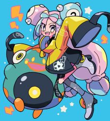  1girl :d arm_up bellibolt blue_dress blue_hair bow-shaped_hair character_hair_ornament dress fake_hair_bun full_body grey_pantyhose hair_ornament highres iono_(pokemon) jacket long_hair looking_at_viewer multicolored_hair open_mouth pantyhose pink_hair pokemon pokemon_(creature) pokemon_sv sharp_teeth simple_background single_leg_pantyhose sleeves_past_fingers sleeves_past_wrists smile solo split-color_hair standing star_(symbol) teeth twintails two-tone_hair violet_eyes yellow_eyes yellow_jacket yoshishi_(yosisitoho) 