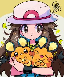  &gt;_&lt; 1girl blue_shirt brown_eyes brown_hair bucket_hat closed_mouth dedenne hat holding holding_pokemon leaf_(pokemon) long_hair looking_at_viewer mouse_(animal) orange_fur pokemon pokemon_(creature) pokemon_frlg porkpie_hat pout shirt simple_background sleeveless sleeveless_shirt upper_body white_hat wristband yellow_background yoshishi_(yosisitoho) 
