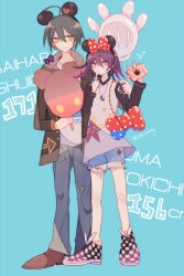  2boys aegyo_sal ahoge alternate_costume arrow_print bag balloon bandaid bandaid_on_knee bandaid_on_leg black_hair black_hairband black_jacket black_shoes black_sleeves blue_background blue_pants blue_shorts bow bow-shaped_bag brown_shoes buttons camera character_name checkered_footwear closed_mouth commentary_request cotton_candy danganronpa_(series) danganronpa_v3:_killing_harmony denim denim_shorts disney dot_nose dress_shoes eating food full_body hair_between_eyes hairband hand_on_another&#039;s_shoulder happy heart heart_print height holding holding_balloon holding_camera holding_cotton_candy holding_food holding_spoon hood hood_down hooded_jacket jacket jeans knees long_eyelashes male_focus mickey_mouse_ears minnie_mouse_ears multicolored_shoes multiple_boys oma_kokichi open_clothes open_jacket pants patch polka_dot polka_dot_bag polka_dot_bow print_hairband print_jacket print_shirt purple_bow purple_hair red_bag ribbon-trimmed_sleeves ribbon_trim saihara_shuichi sakura_(fein5862817) shirt shoes short_hair shorts shoulder_bag simple_background skull_and_crossbones sleeve_cuffs smile spoon standing star_(symbol) star_print torn_clothes torn_shorts twitter_username two-tone_shoes white_shirt white_shoes yellow_eyes 