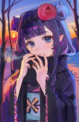  1girl absurdres artist_name black_haori black_kimono black_scarf blue_eyes blue_sky blunt_bangs braid breath bun_with_braided_base cold commentary diamond_hairband double_bun elfe_art english_commentary enpera flower gradient_sky hair_bun hair_flower hair_ornament hand_to_own_mouth haori highres hololive hololive_english japanese_clothes kimono long_hair looking_at_viewer mackintosh_rose mole mole_under_eye ninomae_ina&#039;nis ninomae_ina&#039;nis_(new_year) obi official_alternate_costume official_alternate_hairstyle orange_sky outdoors pointy_ears print_haori print_kimono purple_hair purple_kimono sash scarf sidelocks sky snow solo sunset tree virtual_youtuber winter 