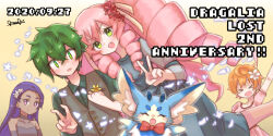  &gt;_&lt; 1boy 3girls :d anniversary becky_(dragalia_lost) big_hair blush catherine_(dragalia_lost) closed_mouth commentary_request dark-skinned_female dark_skin dated dragalia_lost dragon dress drill_hair english_text eugene_(dragalia_lost) fang flower green_eyes green_hair hair_flower hair_ornament ko_nuki long_hair long_sleeves multiple_girls open_mouth orange_hair pink_hair purple_hair sam_(dragalia_lost) sandy_(dragalia_lost) shirt short_hair short_sleeves signature skin_fang smile v vest violet_eyes 