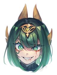  1girl bright_pupils commentary_request genshin_impact green_eyes green_hair grin highres looking_at_viewer mole mole_under_eye nefer_(genshin_impact) short_hair simple_background smile solo ukata uneven_eyes white_background 