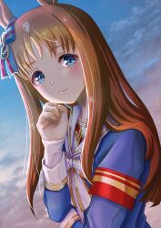  1girl animal_ears armband blue_eyes blue_jacket blush bow brown_hair closed_mouth clouds commentary_request dress ear_bow ear_ornament ear_ribbon grass_wonder_(stone-piercing_blue)_(umamusume) grass_wonder_(umamusume) horse_ears horse_girl jacket long_hair long_sleeves looking_at_viewer multicolored_hair otono_(bkt4b) red_armband sailor_collar sky smile solo umamusume upper_body white_bow white_dress white_hair white_sailor_collar 