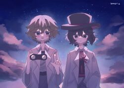  2others absurdres amoris_(aam0ris) androgynous backlighting benny_(len'en) binoculars black_eyes black_hair black_hat black_shirt blue_sky blush brown_hair closed_mouth clouds collarbone collared_coat collared_shirt commentary cowboy_shot crossed_bangs dot_nose dusk enraku_tsubakura expressionless gradient_sky hair_between_eyes hand_in_pocket happy hashtag-only_commentary hat highres holding holding_binoculars kuzu_suzumi lab_coat lapels len'en light_blush light_frown long_sleeves looking_at_another loose_hair_strand multiple_others neck_ribbon notched_lapels open_mouth other_focus outdoors pink_sky pointing purple_shirt red_ribbon ribbon ribbon-trimmed_shirt ribbon_trim shirt short_hair signature sky smile star_(sky) starry_sky straight-on top_hat two-sided_fabric two-sided_headwear two-tone_shirt white_shirt wide_sleeves 
