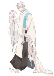  1boy animal aqua_eyes cat eyes_visible_through_hair folding_fan from_side gojou_satoru hair_over_eyes hakama hand_fan hashtag-only_commentary highres holding holding_animal holding_cat japanese_clothes jujutsu_kaisen kariginu kimono long_sleeves no_shoes sandals short_hair simple_background socks tabi white_background white_hair white_kimono white_socks wide_sleeves zhishuo418 zouri 