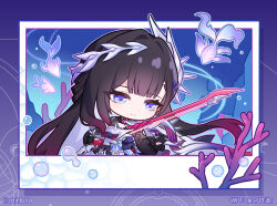 1girl asymmetrical_gloves black_gloves black_hair blue_eyes blunt_bangs chibi chibi_only chinese_commentary closed_mouth commentary_request gloves hair_ornament holding holding_instrument honkai:_star_rail honkai_(series) hysilens_(honkai:_star_rail) instrument long_hair long_sleeves looking_down mismatched_gloves multicolored_eyes multicolored_hair official_art playing_instrument purple_hair red_gloves smile solo underwater violet_eyes violin