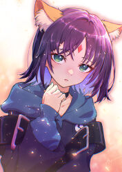 10ttruck 1girl animal_ear_fluff animal_ears black_choker blue_hair blue_hoodie blue_kimono cho_kaguya-hime! choker colored_inner_hair commentary_request forehead_jewel fox_ears fox_girl green_eyes hand_up highres hood hood_down hoodie japanese_clothes kimono light_particles looking_at_viewer medium_hair multicolored_hair open_mouth parted_bangs purple_hair revision sakayori_iroha solo 