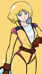  1girl aobito_sukoyaka_bystander belt blonde_hair blue_eyes bodysuit breasts brown_belt brown_gloves collarbone fluffy_hair gloves gundam high-waist_belt highres looking_at_viewer mecha_pilot_suit medium_hair mobile_suit_gundam narrowed_eyes normal_suit_(gundam) open_collar partially_unzipped sayla_mass shirt simple_background small_breasts smile solo t-shirt unzipping white_shirt yellow_background yellow_bodysuit 