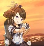  1girl bow brown_hair clouds hair_bow hand_on_hip kantai_collection ocean personification pleated_skirt ponytail robina school_uniform serafuku shikinami_(kantai_collection) skirt sky sunset v violet_eyes 