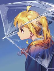  1girl absurdres ahoge blonde_hair blue_background blue_shirt bocchi_the_rock! closed_mouth from_side gradient_background highres holding holding_umbrella ijichi_nijika long_hair pilot_webber profile red_eyes shirt short_sleeves side_ponytail solo transparent transparent_umbrella umbrella upper_body 