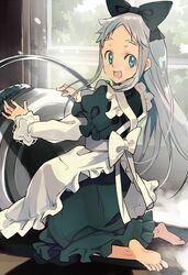  1girl \||/ alternate_costume ano_hi_mita_hana_no_namae_wo_bokutachi_wa_mada_shiranai apron barefoot black_bow blue_eyes bow derivative_work dress enmaided frilled_apron hair_bow headphones honma_meiko kneeling lace-trimmed_sleeves long_hair long_sleeves looking_at_viewer looking_back maid on_floor open_mouth payot rand_(artist) silver_hair smile solo sunlight tree very_long_hair window 