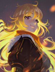  1girl bandana bandana_around_neck blonde_hair breasts brown_jacket closed_mouth dated embers erin_winn eyelashes fur-trimmed_jacket fur_trim grey_background hair_between_eyes highres jacket lips long_hair looking_at_viewer open_clothes open_jacket orange_background rwby signature smile solo third-party_source violet_eyes yang_xiao_long 