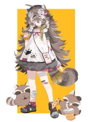  1girl ahoge alternate_costume animal animal_ear_fluff animal_ears arknights bandaid bandaid_on_knee bandaid_on_leg border braid broken_eyewear brown_hair cha_pai_pai chinese_commentary commentary_request cup disposable_cup dress eyewear_on_head food full_body gauze gauze_on_leg grey_eyes hair_between_eyes highres holding holding_food holding_pizza juice long_hair looking_at_viewer multicolored_hair orange_juice outside_border paw_print pizza pizza_slice raccoon raccoon_ears raccoon_girl raccoon_tail solo standing tail timeslot_(arknights) twin_braids white_border white_dress yellow_background 