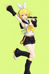  1girl absurdres aqua_eyes arm_up armpits belt black_leg_warmers black_sailor_collar black_shorts black_sleeves blonde_hair bow breasts commentary detached_sleeves green_background hair_bow headphones headset highres holding holding_microphone kagamine_rin leg_warmers looking_at_viewer microphone neckerchief open_mouth sailor_collar shirt shoes short_hair shorts simple_background sleeveless sleeveless_shirt small_breasts standing standing_on_one_leg teeth treble_clef upper_teeth_only viiey vocaloid white_bow white_shirt white_shoes yellow_belt yellow_neckerchief yellow_trim 