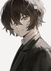  1boy bandage_over_one_eye bandaged_neck bandages black_jacket black_necktie brown_eyes brown_hair bungou_stray_dogs closed_mouth dazai_osamu_(bungou_stray_dogs) dress_shirt from_side gauze gauze_on_cheek hair_between_eyes highres jacket looking_at_viewer looking_to_the_side male_focus necktie shirt short_hair simple_background solo ufomelet_et white_background white_shirt 
