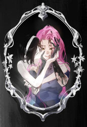  2girls absurdres alien_stage black_background black_blood black_gloves black_hair black_hands blood clematis_(flower) closed_eyes colored_blood colored_extremities commentary_request english_commentary flower gloves grey_flower hairband hand_on_own_face highres hug hug_from_behind kiss kissing_cheek long_hair medium_hair mirror mizi_(alien_stage) multiple_girls open_mouth pink_hair shuimian_touzhi sua_(alien_stage) white_hairband yellow_eyes yuri 