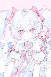  1girl absurdres blush_stickers bow commission dog double-parted_bangs dress dress_ribbon glove_ribbon gloves hair_bow hair_ornament hairclip hands_up heart heart_hands highres long_hair looking_at_viewer original parallel_hairclips pink_background pink_bow pink_eyes pink_ribbon puffy_short_sleeves puffy_sleeves ribbon second-party_source short_sleeves simple_background single_blush_sticker smile solo twintails upper_body weio_ousia white_dress white_gloves white_hair 