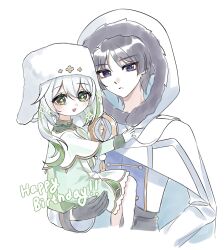  1boy 1girl alternate_hairstyle arm_at_side asymmetrical_sidelocks black_gloves blue_hood blunt_ends blush braid bright_pupils cape capelet carrying child_carry choppy_bangs cloak closed_mouth cross-shaped_pupils dress eyelashes eyeliner feathers fur-trimmed_cloak fur-trimmed_hood fur_trim gem genshin_impact gift_art gloves green_cape green_dress green_eyes green_hair green_sleeves grey_hair grey_pupils hand_on_another's_ass hand_on_another's_chest happy_birthday hat highres hood hood_up hooded_cloak hoyofair long_single_sidelock long_sleeves looking_at_viewer makeup multicolored_hair nahida_(genshin_impact) nahida_(nord_express)_(genshin_impact) official_alternate_costume open_mouth pom_pom_(clothes) red_eyeliner scaramouche_(genshin_impact) second-party_source shirt short_dress side_braid sidelocks size_difference streaked_hair symbol-shaped_pupils tsurime two-sided_fabric two-sided_hood ushanka violet_eyes wanderer_(genshin_impact) wanderer_(nord_express)_(genshin_impact) white_background white_capelet white_cloak white_gem white_gloves white_hair white_hat white_hood white_pupils white_shirt white_sleeves winter_clothes wolf_cut yellow_feathers yuseol_art 