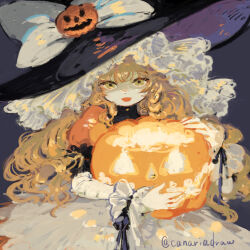  1girl alternate_costume black_shirt blonde_hair bow braid canariadraw commentary_request hair_bow halloween halloween_costume hat hat_bow highres jack-o'-lantern jack-o'-lantern_hat_ornament kirisame_marisa long_hair looking_at_viewer open_mouth shirt side_braid single_braid skirt smile solo touhou twitter_username white_bow white_skirt witch_hat yellow_eyes 