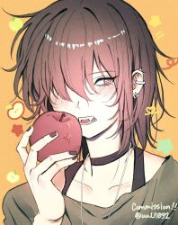  1other androgynous apple black_choker black_nails blush brown_hair choker commission deltarune deltarune_gum earrings fangs food fruit green_shirt hair_between_eyes hair_over_one_eye highres holding holding_food holding_fruit jewelry kris_(deltarune) medium_hair nail_polish orange_background other_focus red_eyes shirt simple_background star_(symbol) star_symbol_background teeth utdr_(toby_fox) 