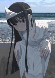  1girl beach black_eyes black_hair blue_sky blunt_bangs closed_mouth clouds day ghost_pose highres horizon japanese_clothes kimono leaning_forward long_hair long_sleeves looking_at_viewer ocean original outdoors right-over-left_kimono sky solo takanashi_natsuo triangular_headpiece very_long_hair water white_kimono wide_sleeves 