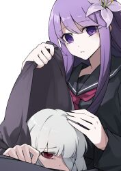  2girls bandage_over_one_eye bandages black_serafuku flower hair_flower hair_ornament long_hair multiple_girls one_eye_covered purple_hair red_eyes school_uniform serafuku short_hair tierra_misu tsukuyomi_(under_night_in-birth) under_night_in-birth violet_eyes white_hair zohar_(under_night_in-birth) 