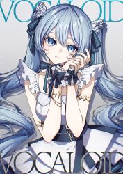  1girl absurdres aqua_nails armlet belt black_belt black_bow black_ribbon blue_eyes blue_hair bow bracelet character_name choker closed_mouth commentary copyright_name cowboy_shot double-parted_bangs dress fingernails frilled_dress frilled_sleeves frilled_wrist_cuffs frills gold_armlet gold_jewelry gradient_background hair_intakes hair_ornament hair_ribbon hatsune_miku head_tilt highres jewelry long_hair looking_to_the_side multiple_belts nail_polish own_hands_clasped own_hands_together ribbon ribbon_choker ring simple_background solo twintails very_long_hair vocaloid wavy_hair white_dress white_wrist_cuffs wrist_cuffs yanagida_shiina 