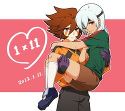  2boys blue_eyes blue_hair brown_hair carrying dated eyepatch genda_koujirou gloves goalkeeper heart inazuma_eleven inazuma_eleven_(series) long_hair looking_at_viewer male multiple_boys princess_carry red_eyes sakuma_jirou soccer_uniform sportswear suspect_(310mo) teikoku yaoi 