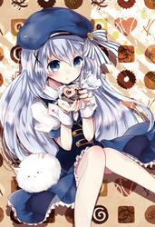  1girl blue_eyes cookie food ginzuki_ringo gochuumon_wa_usagi_desu_ka? hair_ornament hairpin hat holding kafuu_chino long_hair looking_at_viewer silver_hair tippy_(gochuumon_wa_usagi_desuka?) 