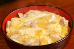  bowl chicken_(food) egg food jiji_(kbj0225) making_of no_humans original oyakodon photorealistic 