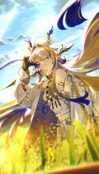  1girl arknights arm_up bare_shoulders beads belt blonde_hair chromatic_aberration closed_eyes closed_mouth colored_extremities commentary_request day dragon_girl dragon_horns hair_between_eyes hair_intakes hand_in_own_hair highres horns jacket jewelry jpeg_artifacts kazari_tayu lens_flare light_smile long_hair long_sleeves multicolored_hair necklace off_shoulder outdoors pink_hair plant pointy_ears purple_hair seigaiha shu_(arknights) solo standing strapless tube_top very_long_hair white_belt white_hair white_jacket white_tube_top wind 