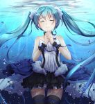  1girl 7th_dragon 7th_dragon_2020 aqua_hair bubble byakuya_reki closed_eyes hands_clasped hatsune_miku long_hair skirt solo submerged thigh-highs twintails underwater very_long_hair vocaloid 