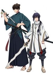  1boy 1other ahoge amenomurakumo-no-tsurugi_(fate) amulet androgynous black_hair black_hakama blue_eyes blue_kimono braid fate/grand_order fate/samurai_remnant fate_(series) full_body hair_over_shoulder hakama highres japanese_clothes jewelry katana kimono miyamoto_iori_(fate) necklace orange_eyes other_with_male sheath sheathed sidelocks simple_background single_braid sword sword_on_back topknot unsheathing uzura_(uzrtamago) waraji weapon weapon_on_back white_background yamato_takeru_(fate) 
