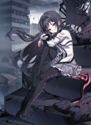  1girl absurdres akemi_homura akemi_homura_(magical_girl) alus_(aluslikefafa) argyle_clothes argyle_footwear black_boots black_hair black_hairband boots building crack cracked_floor crossed_arms floating_hair from_side full_body hairband highres knee_up long_hair looking_at_viewer mahou_shoujo_madoka_magica mahou_shoujo_madoka_magica_(anime) neck_ribbon outdoors overcast ribbon ruins sitting sitting_on_stairs sky solo stairs thigh_boots violet_eyes 