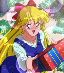  1girl adult_swim aino_minako bishoujo_senshi_sailor_moon bishoujo_senshi_sailor_moon_r bishoujo_senshi_sailor_moon_r:_the_movie bishoujo_senshi_sailor_moon_s bishoujo_senshi_sailor_moon_s:_the_movie bishoujo_senshi_sailor_moon_supers bishoujo_senshi_sailor_moon_supers:_the_movie blonde_hair blue_eyes blush bow box earrings gift gift_box heart highres jewelry long_hair overalls red_bow toei_animation toei_company toonami vfwe2535 viz_media 