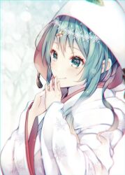  1girl aqua_eyes aqua_hair blush commentary_request hair_between_eyes hair_ornament hatsune_miku hooded_kimono japanese_clothes kimono long_hair long_sleeves official_alternate_costume official_alternate_hairstyle open_mouth shiomizu_(swat) shiromuku smile snowflake_print uchikake umbrella upper_body vocaloid wataboushi white_background white_kimono wide_sleeves yuki_miku yuki_miku_(2013) 