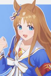  1girl animal_ears armband blue_eyes blue_jacket blush bow breasts brown_hair denryoku_saboten dress ear_bow ear_ornament ear_ribbon grass_wonder_(stone-piercing_blue)_(umamusume) grass_wonder_(umamusume) highres horse_ears horse_girl jacket long_hair long_sleeves looking_at_viewer multicolored_hair open_mouth red_armband sailor_collar simple_background smile solo umamusume upper_body white_hair white_sailor_collar 