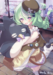  1girl :d black_shoes braid brown_hat commentary_request commission crane_game dress green_hair hat highres hugging_doll hugging_object jacket long_hair looking_at_viewer low_twin_braids multicolored_hair nazuna_(stella_sora) open_mouth pixiv_commission sherlock_(stella_sora) shiroitefu shoes sleeveless smile solo standing standing_on_one_leg stella_sora streaked_hair stuffed_animal stuffed_penguin stuffed_toy twin_braids twitter_username violet_eyes white_dress yellow_jacket 