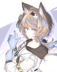  1girl adjusting_clothes adjusting_gloves animal_ear_fluff animal_ears arknights armband aroma_(arknights) black_hairband black_hood blue_eyes blue_gloves blue_hair braid brown_hair closed_mouth commentary expressionless flower gloves hair_flower hair_ornament hairband hood hood_down hosakana infection_monitor_(arknights) jacket long_hair long_sleeves looking_at_viewer multicolored_hair solo two-tone_hair upper_body white_flower white_jacket yellow_armband 