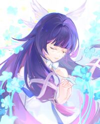  1girl bare_shoulders black_hair blue_flower bow chinese_commentary closed_eyes closed_mouth columbina_(genshin_impact) commentary_request dress eye_mask floating_hair flower genshin_impact hair_ribbon head_wings highres interlocked_fingers long_hair mask multicolored_hair own_hands_clasped own_hands_together purple_hair ribbon solo two-tone_hair upper_body white_bow white_dress white_ribbon white_wings wings xiuxiuxiu99900 